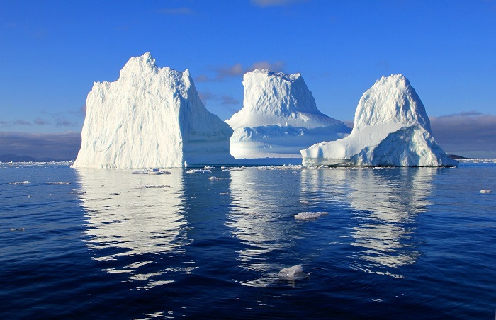 icebergs