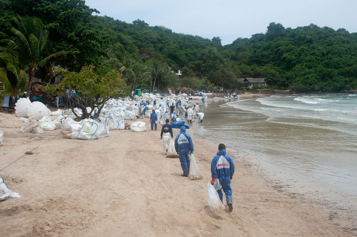 Oil spill in Philippines